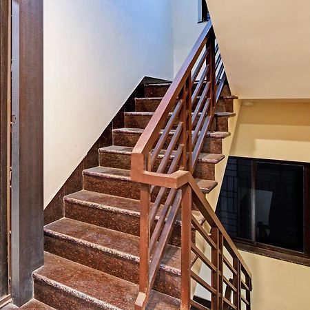 Hotel O Shivaalay Inn Near Newtown Bus Stand Колката Екстер'єр фото