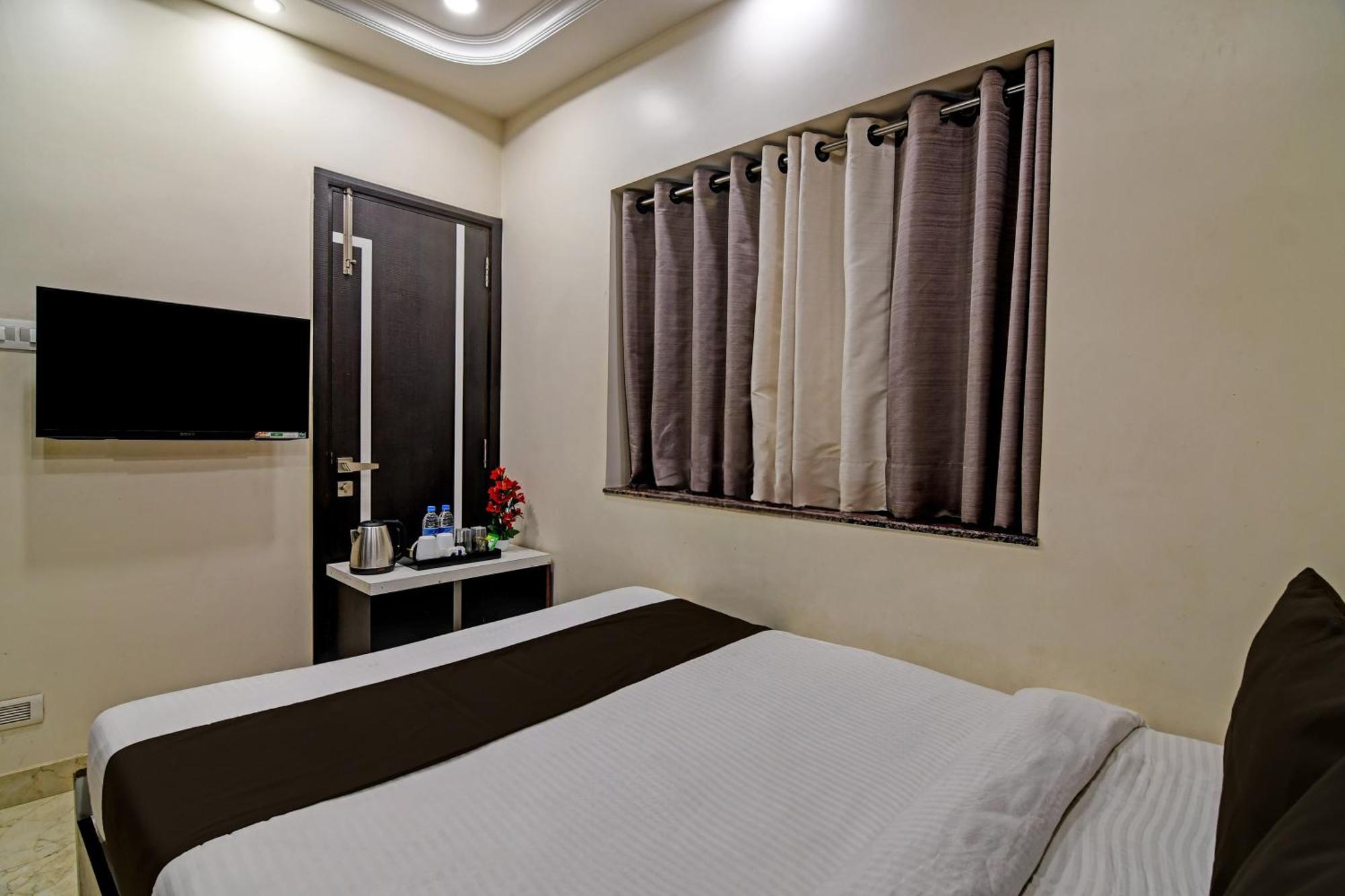 Hotel O Shivaalay Inn Near Newtown Bus Stand Колката Екстер'єр фото